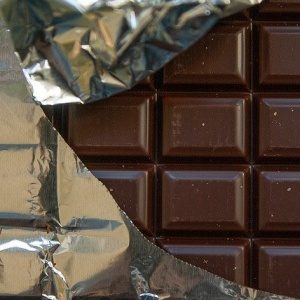 チョコレートがやめられない(止まらない)!原因や解決方法について体験談から調査