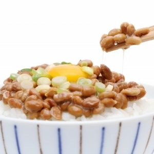 納豆は混ぜないで食べるとどうなる？栄養や味の変化の違いやNGな食べ方